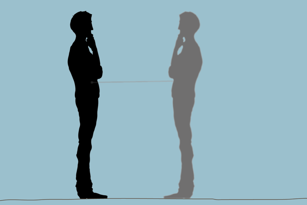 Links ist die Silhouette (schwarz) eines Mannes zu erkennen. Der sein Selbstbild betrachtet (rechts im Bild in grau), welches mit dem Mann durch eine Linie verbunden ist. Das Selbstbild ist dem Mann zugewandt, befindet sich auf Augenhöhe und in einem angemessenen Abstand. Ein gutes Selbstbewusstsein wird durch ein solches Selbstbild ermöglicht.